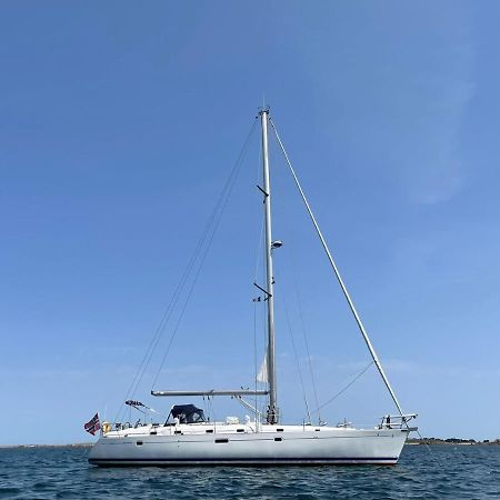 Hôtel Beautiful And Comfortable Sailboat With Secure Parking Available à Barcelone Extérieur photo