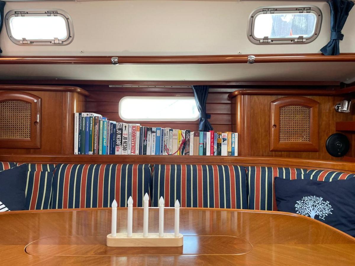 Hôtel Beautiful And Comfortable Sailboat With Secure Parking Available à Barcelone Extérieur photo